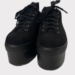 Dolls Kill Lamoda On the Jump Black
Platform Sneaker US 8